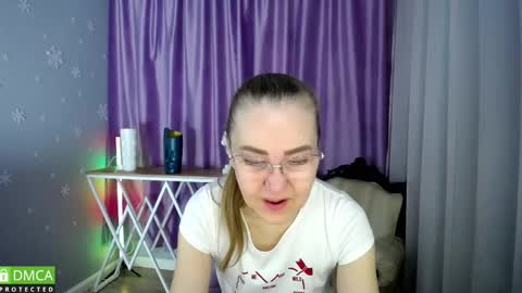 Snapshot of queen_a_n_i chatting on 02-11-25, 07:54 A N I  Ill be here on December 1st online show from 02-11-25, 07:54