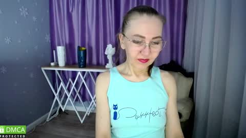 Snapshot of queen_a_n_i chatting on 02-26-25, 12:03 A N I  Ill be here on December 1st online show from 02-26-25, 12:03