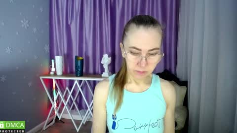 Snapshot of queen_a_n_i chatting on 02-28-25, 07:05 A N I  Ill be here on December 1st online show from 02-28-25, 07:05