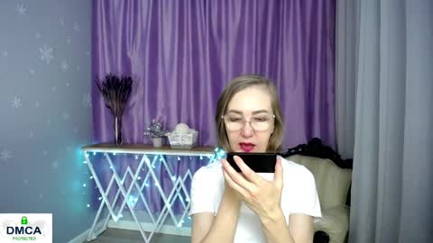 Snapshot of queen_a_n_i chatting on 04-05-26, 10:12 A N I Ill be here on December 1st online show from 04-05-26, 10:12