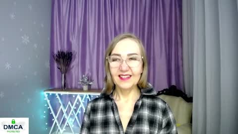 Snapshot of queen_a_n_i chatting on 04-11-26, 11:03 A N I Ill be here on December 1st online show from 04-11-26, 11:03
