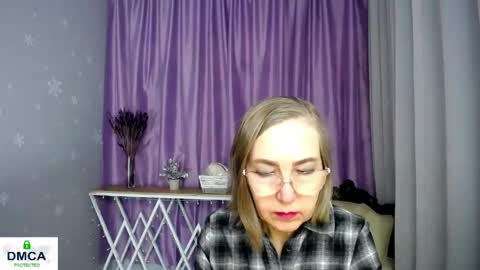 Snapshot of queen_a_n_i chatting on 04-21-26, 10:43 A N I Ill be here on December 1st online show from 04-21-26, 10:43