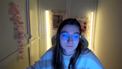 Amelie online show from 04-30-26, 07:25