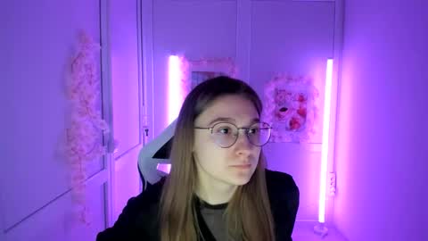 Amelie online show from 05-04-26, 07:15
