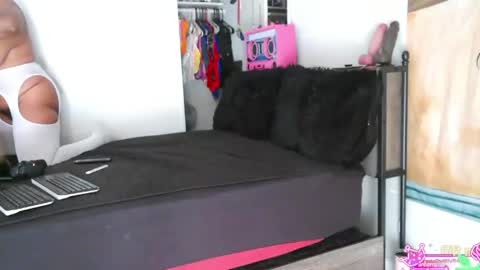 Snapshot of queen_anita chatting on 04-30-26, 09:19 QnAnitaDix online show from 04-30-26, 09:19