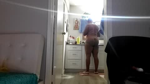 Snapshot of queen_anita chatting on 06-25-26, 01:37 QnAnitaDix online show from 06-25-26, 01:37