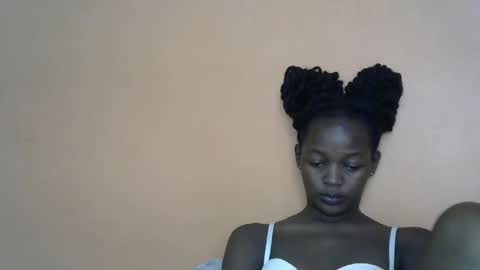queen_banice online show from 01-15-26, 05:45