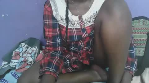 Snapshot of queen_berry1 chatting on 09-19-25, 12:39 queen_berry1 online show from 09-19-25, 12:39