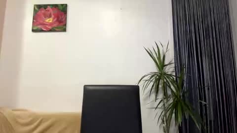 Viktoria online show from 01-30-25, 02:47