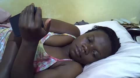 Snapshot of queen_darling3 chatting on 02-12-26, 09:21 Gentrix online show from 02-12-26, 09:21