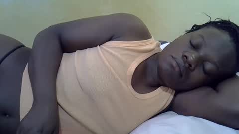 Snapshot of queen_darling3 chatting on 02-20-26, 06:26 Gentrix online show from 02-20-26, 06:26