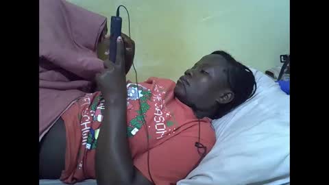 Snapshot of queen_darling3 chatting on 02-22-26, 09:35 Gentrix online show from 02-22-26, 09:35