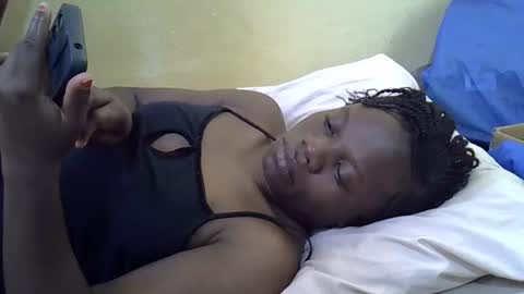 Snapshot of queen_darling3 chatting on 02-24-26, 06:22 Gentrix online show from 02-24-26, 06:22
