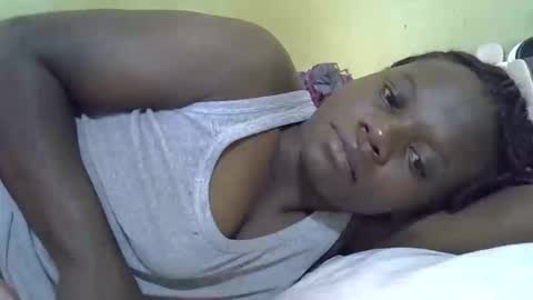 Snapshot of queen_darling3 chatting on 04-11-26, 07:45 Gentrix online show from 04-11-26, 07:45