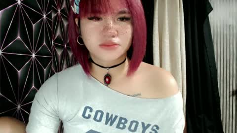 Snapshot of queen_elicktra chatting on 06-26-26, 07:02 JOY online show from 06-26-26, 07:02