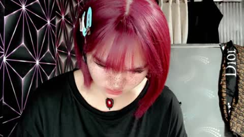 Snapshot of queen_elicktra chatting on 07-09-26, 07:01 JOY online show from 07-09-26, 07:01