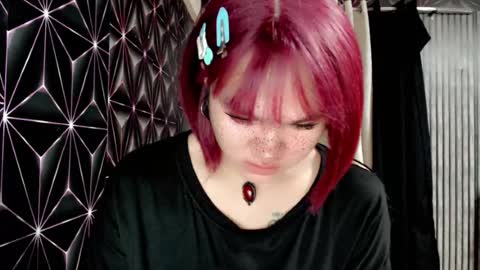 Snapshot of queen_elicktra chatting on 07-16-26, 10:16 JOY online show from 07-16-26, 10:16