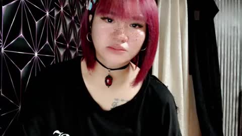 Snapshot of queen_elicktra chatting on 07-18-26, 12:37 JOY online show from 07-18-26, 12:37