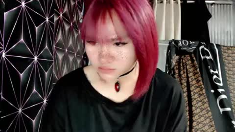 Snapshot of queen_elicktra chatting on 07-19-26, 09:40 JOY online show from 07-19-26, 09:40