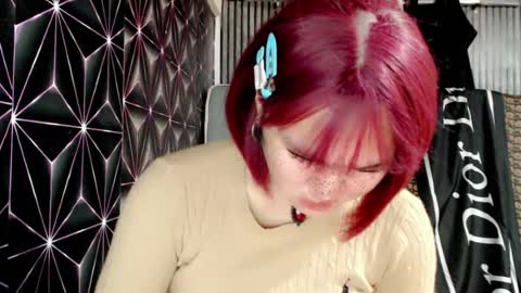 Snapshot of queen_elicktra chatting on 07-23-26, 01:08 JOY online show from 07-23-26, 01:08