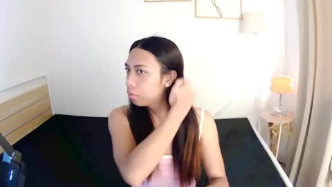 Snapshot of queen_gia chatting on 04-28-26, 12:53 queen_gia online show from 04-28-26, 12:53