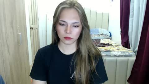 Snapshot of queen_heart0 chatting on 04-10-26, 04:28 shawny online show from 04-10-26, 04:28
