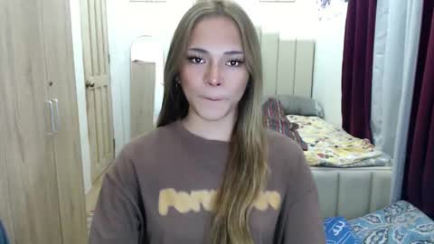 Snapshot of queen_heart0 chatting on 04-12-26, 02:38 shawny online show from 04-12-26, 02:38