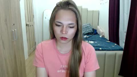 Snapshot of queen_heart0 chatting on 05-31-26, 02:31 shawny online show from 05-31-26, 02:31
