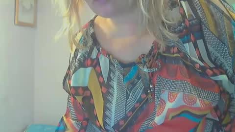 queen_jane8 online show from 01-10-25, 05:02