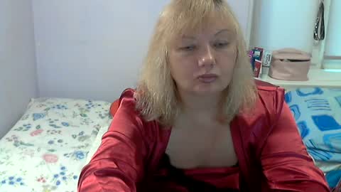 Snapshot of queen_jane8 chatting on 08-03-26, 01:05 queen_jane8 online show from 08-03-26, 01:05