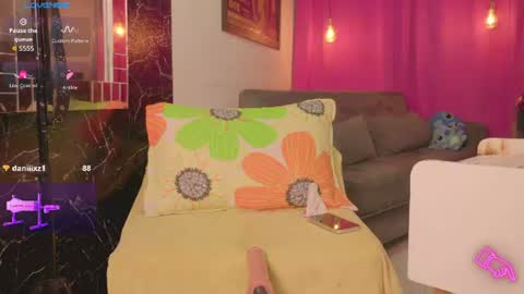 queen_kamil online show from 06-26-26, 10:58