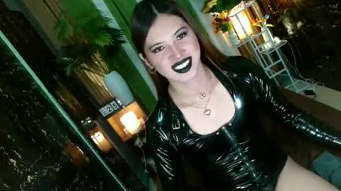 Kendal  online here from 6am-3pm philippine time online show from 10-24-25, 11:34