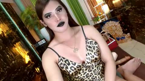 Snapshot of queen_kendalx19 chatting on 07-11-26, 12:52 Kendal online here from 6am-3pm philippine time online show from 07-11-26, 12:52