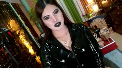 Snapshot of queen_kendalx19 chatting on 07-28-26, 09:47 Kendal online here from 6am-3pm philippine time online show from 07-28-26, 09:47