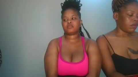 Snapshot of queen_kikih chatting on 02-13-26, 12:17 Queen kikih online show from 02-13-26, 12:17