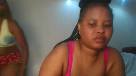 Snapshot of queen_kikih chatting on 02-14-26, 11:40 Queen kikih online show from 02-14-26, 11:40