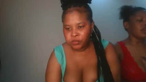 Snapshot of queen_kikih chatting on 02-20-26, 07:03 Queen kikih online show from 02-20-26, 07:03