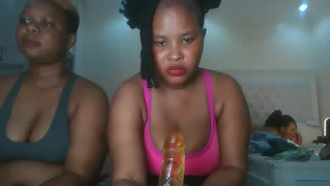 Snapshot of queen_kikih chatting on 03-13-26, 11:33 Queen kikih online show from 03-13-26, 11:33