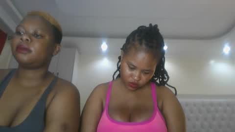Snapshot of queen_kikih chatting on 03-16-26, 04:18 Queen kikih online show from 03-16-26, 04:18