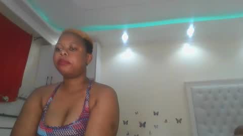 Snapshot of queen_kikih chatting on 03-23-26, 01:20 Queen kikih online show from 03-23-26, 01:20