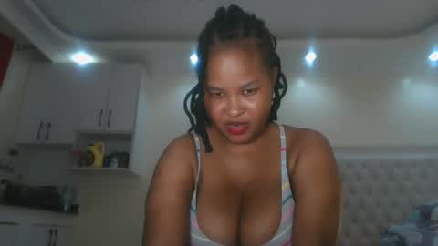 Snapshot of queen_kikih chatting on 03-25-26, 08:04 Queen kikih online show from 03-25-26, 08:04