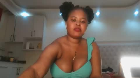 Snapshot of queen_kikih chatting on 04-15-26, 08:20 Queen kikih online show from 04-15-26, 08:20