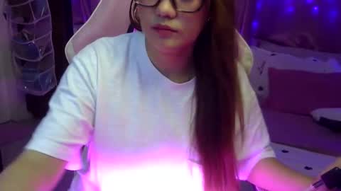 QueenHennessy online show from 02-09-26, 05:55