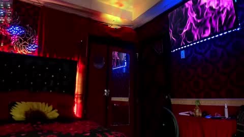 Lily online show from 02-23-25, 10:42