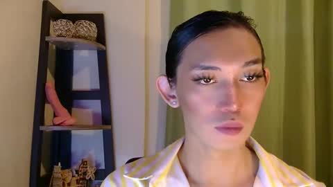 Queen Lucifer online show from 02-08-26, 01:47