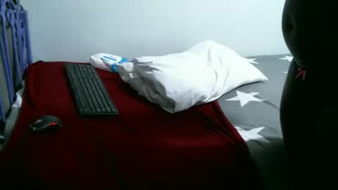 Snapshot of queen_mah chatting on 09-12-25, 05:40 Queen online show from 09-12-25, 05:40