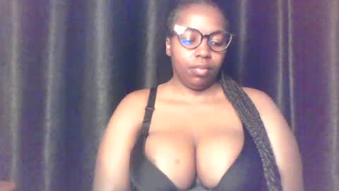 QUEEN online show from 06-26-26, 04:39
