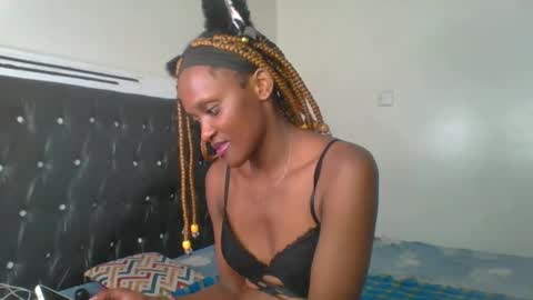 queen_mira online show from 09-14-25, 10:36