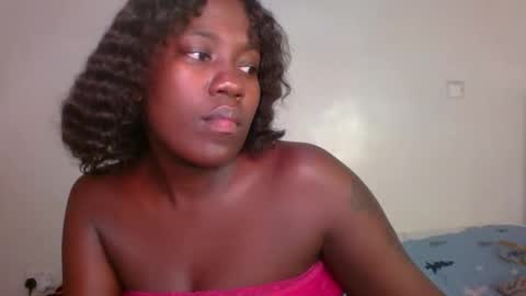 queen_mira online show from 09-16-25, 12:00