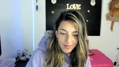 queen_natttyy online show from 12-12-24, 06:14